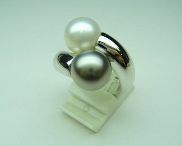 South Sea Cultured Pearl and Tahitian Cultured Pearl Ring